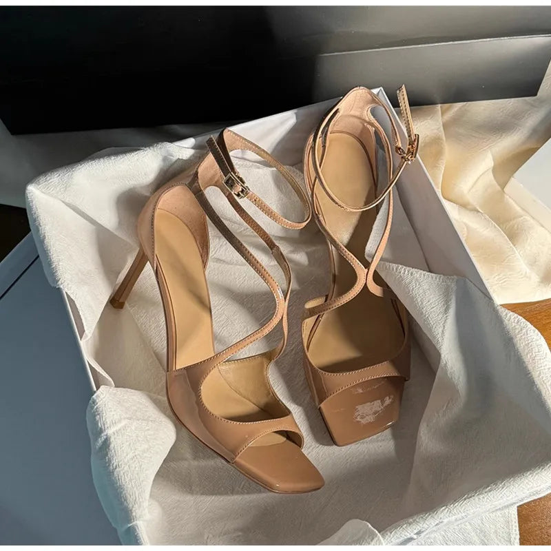 Sandalias de gladiador de charol para mujer – Zapatos de tacón alto de aguja con puntera abierta y correa al tobillo, sexys, para fiesta de verano