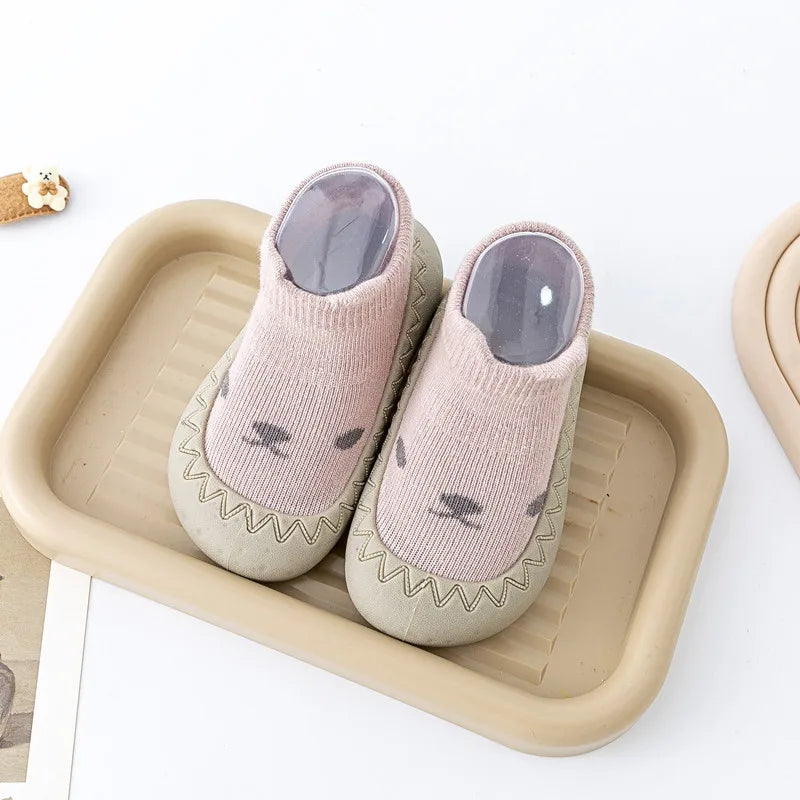 Zapatos y calcetines primeros pasos para bebés – Bonitas zapatillas de dibujos animados para bebés con suela de goma suave para niños y niñas