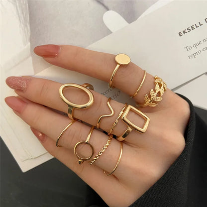 Conjunto de anillos apilables de circonita cúbica plateada para mujer – Luna, flecha, flor y corazón | Joyería de moda para boda y regalo
