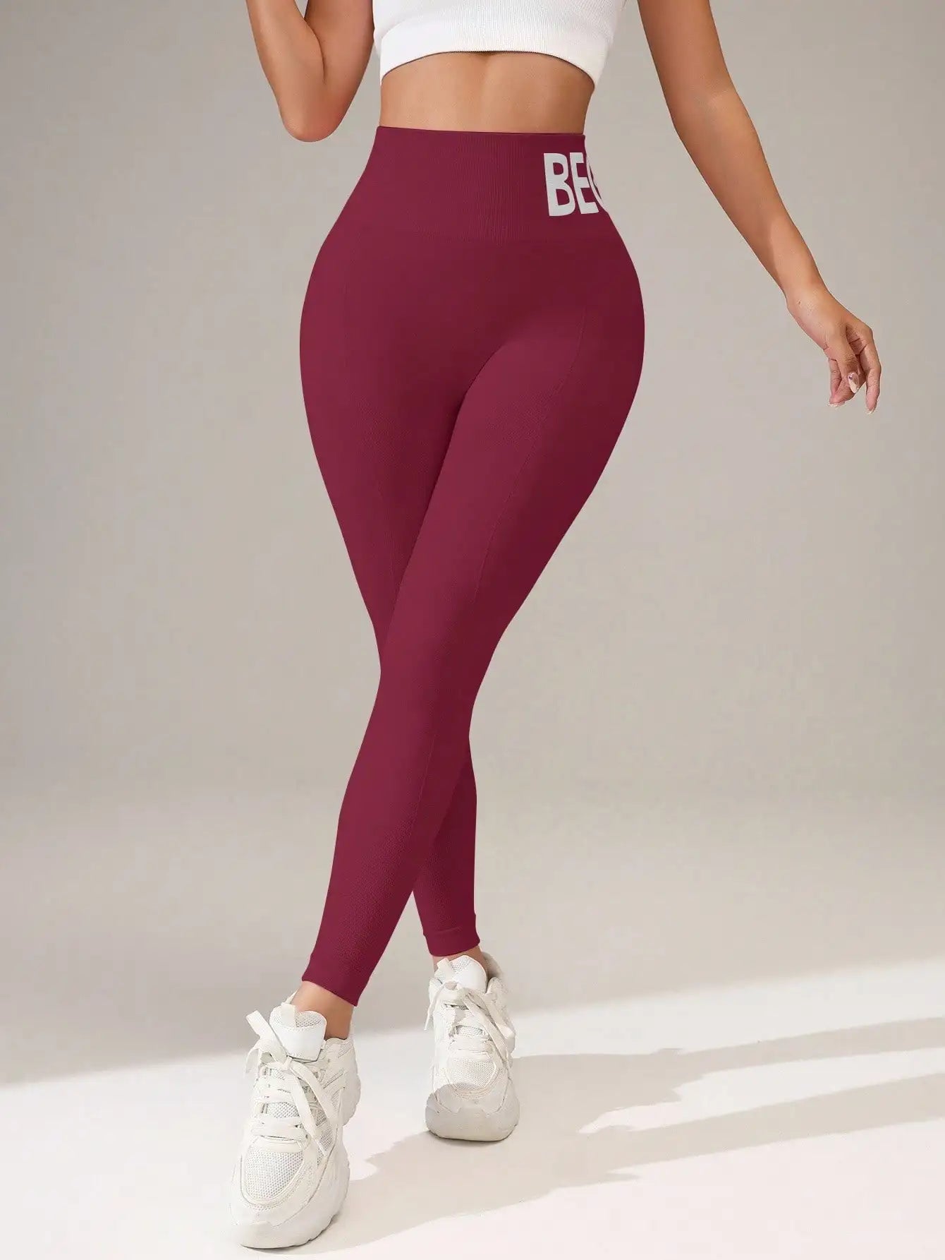 Seamless Yoga Leggings – High-Waist Butt-Lifting Quick-Dry Breathable Workout Tights with Lettering Print for Women