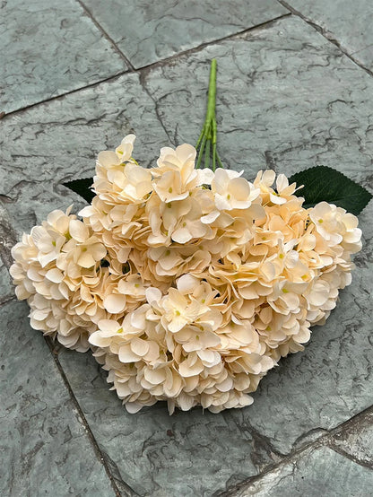 Bouquet d'Hortensias Artificiels à 5 Têtes – Fleurs Artificielles en Soie pour Décoration de Mariage, Arrangements de Fête, Décoration de Salon & Accessoires Floraux pour la Maison