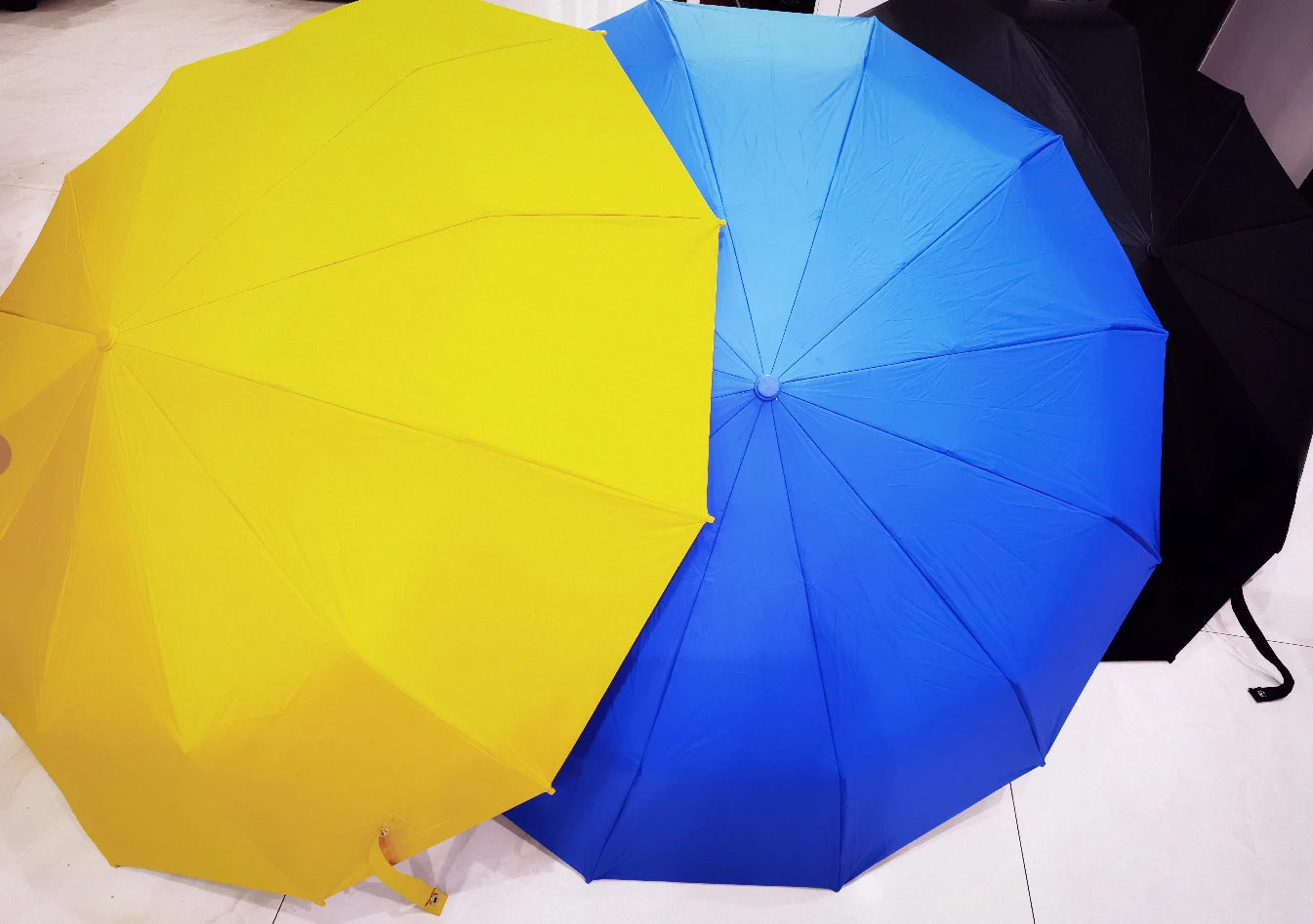 Paraguas Automático Cortavientos de 72 Huesos – Paraguas Grande Plegable para Lluvia con Protección UV para Hombres y Mujeres, Paraguas Impermeable de Alta Resistencia para Exteriores