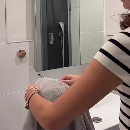 Toallero Automático Retráctil – Soporte de Toalla Adhesivo de Pared sin Perforaciones, Organizador Colgante de Rebote Automático con Clip Fuerte para Almacenamiento en Baño y Cocina