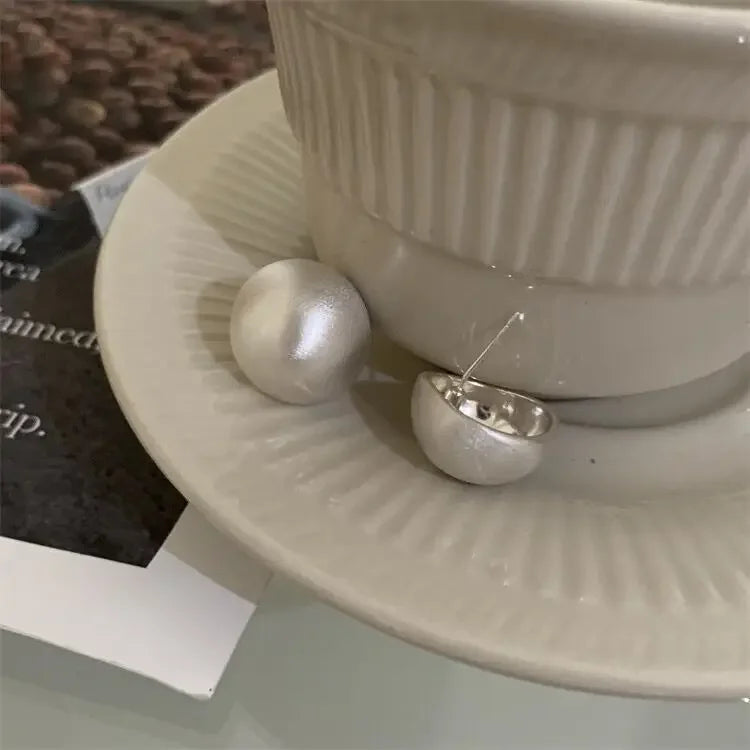 Women’s Charm Exaggerated Round Matte Stud Earrings Korean Fashion Party Temperament Jewelry