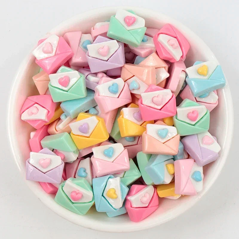 30/300pcs Mini Breloques en Résine Bonbon Fleur Amour – Mignons Accessoires de Bricolage pour Nail Art, Barrettes à Cheveux, Scrapbooking, Bijoux Faits Main et Projets Créatifs pour Enfants