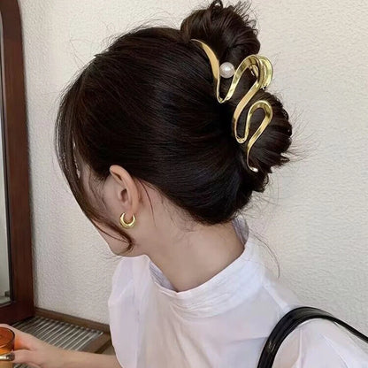 Elegant Geometric Bow Hair Claw Clip for Women – Vintage Large Metal Hair Clip Barrette Hair Accessory
