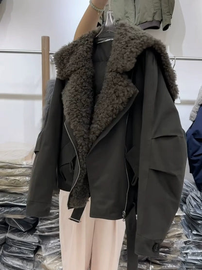 Women's Winter Padded Jacket Faux Fur Collar Army Green Oversized Thick Warm Coat with Drawstring Waist, Casual Streetwear Outerwear