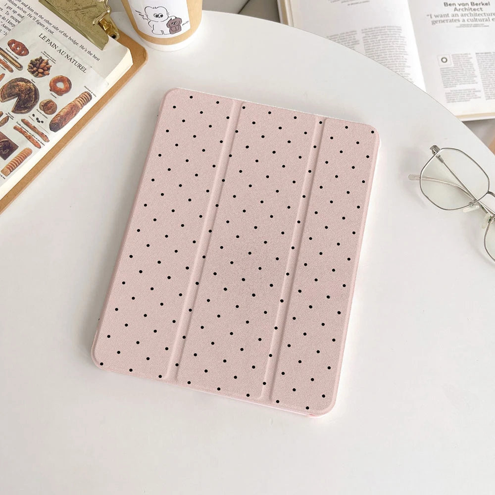 Étui iPad trifold à pois noirs pour iPad Pro 11, Pro 12.9, Air 4/5, Air 3, iPad 10ème génération, 10.2, 10.5, 9.7 et iPad Mini 6