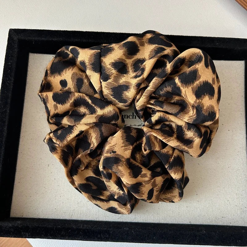 Korean Leopard Print Oversized Scrunchie – Large Elastic Hair Tie for Women & Girls | Retro Fashion Ponytail Hair Accessory