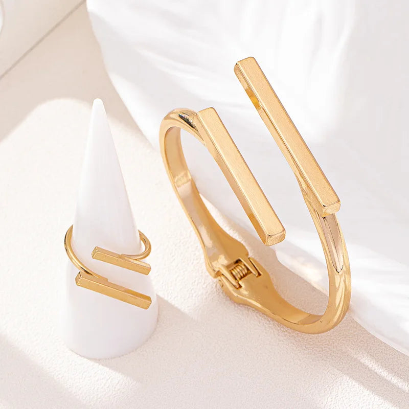 2Pcs Women’s Fashion Geometric Open Bracelet Ring Set Simple Design Trend Holiday Party Gift