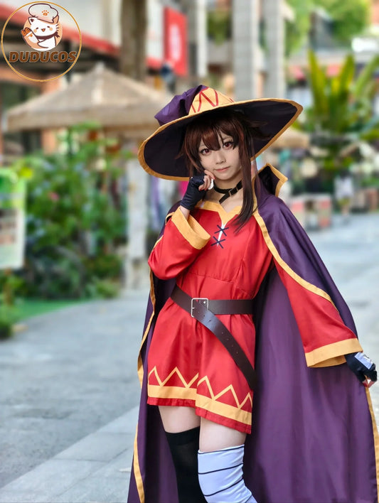 Disfraz de Cosplay de Megumin de KonoSuba – Set de Capa de Bruja con Peluca, Sombrero, Venda y Medias (Atuendo de Halloween para Mujer)
