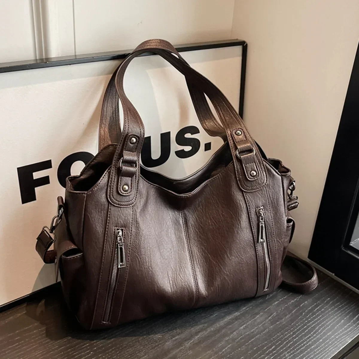 Women’s PU Leather Shoulder Bag – 2026 Fashion Handbag with Soft Interior Compartment, Contrast Color Design, Zipper Closure, Stylish Everyday Purse for Work, Travel & Casual Use