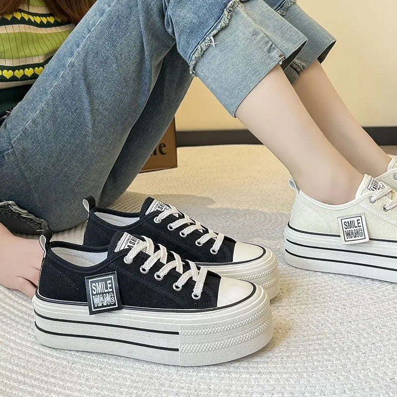 Women's Platform Canvas Sneakers Lace-Up Casual Walking Shoes Comfortable Fashion Trainers