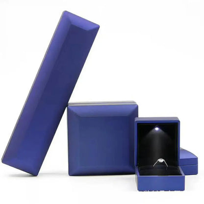 LED Velvet Jewelry Gift Box for Rings, Necklaces & Pendants – Luxury Lighted Proposal, Engagement & Wedding Display Case