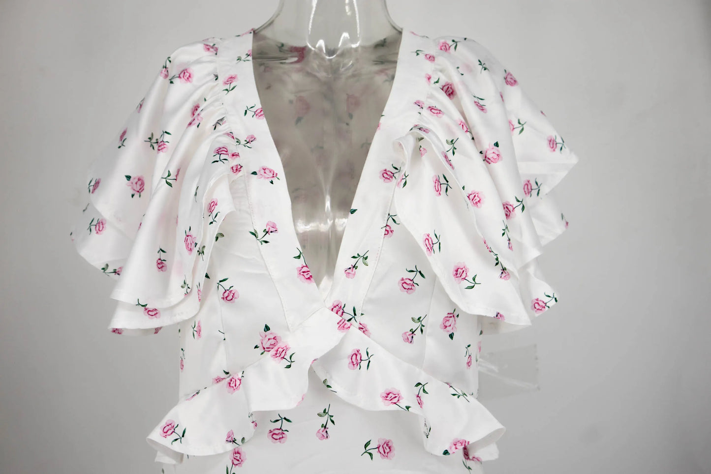 Robe mini florale à volants printemps-été 2026 pour femme – Jupe courte plissée à col en V, tenue décontractée élégante et à la mode