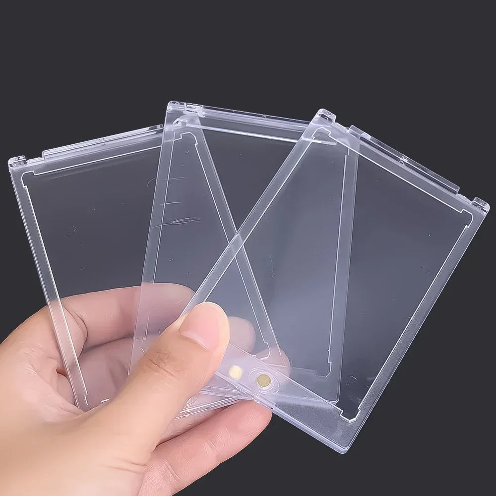 Ensemble de supports pour cartes à collectionner Pokémon – Présentoir magnétique triangulaire en acrylique avec protection étanche pour cartes de collection