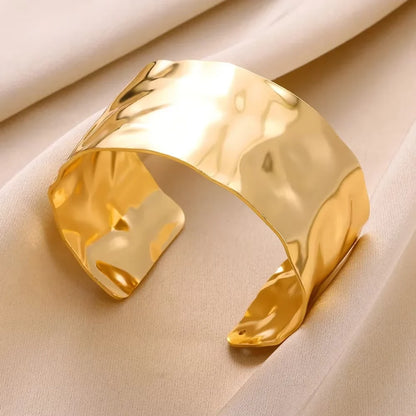 Stainless Steel Open Flower & Leaf Bangle Bracelet – Gold Geometric Cuff Bracelet for Women & Men | Minimalist Fashion Jewelry