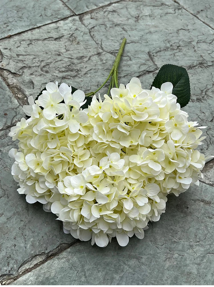 Bouquet d'Hortensias Artificiels à 5 Têtes – Fleurs Artificielles en Soie pour Décoration de Mariage, Arrangements de Fête, Décoration de Salon & Accessoires Floraux pour la Maison