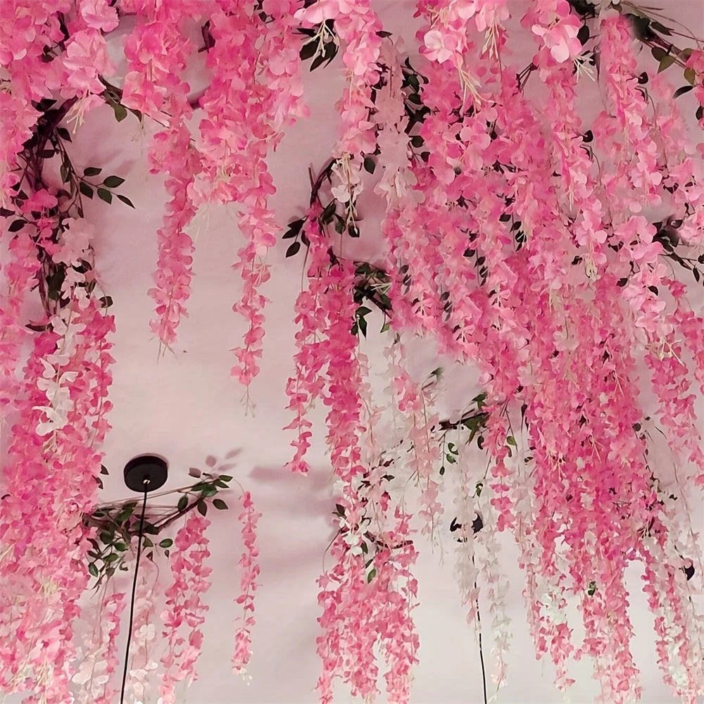 1 guirlande artificielle de lavande – Fleurs suspendues réalistes en plastique pour la décoration de mariage, la fête des mères, la décoration intérieure et l'aménagement de fêtes