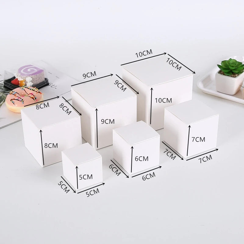 20/50PCS Cajas de Regalo Kraft – Cajas Plegables de Cartón Blancas y Negras para Recuerdos de Bodas, Caramelos y Empaques