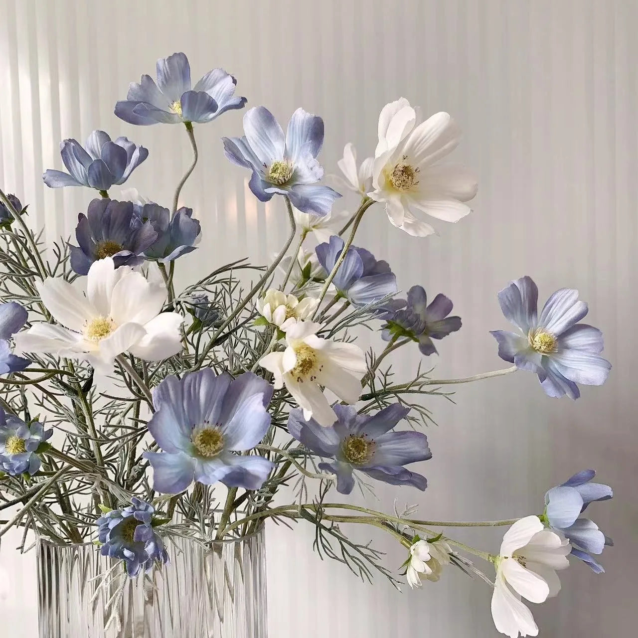 1 Gerbe de 60cm de Fleurs Artificielles Camomille Marguerite – Fausse Fleur en Soie Blanche pour Décoration de Mariage, Décoration de Table, Arrangements de Fête & Bouquets DIY