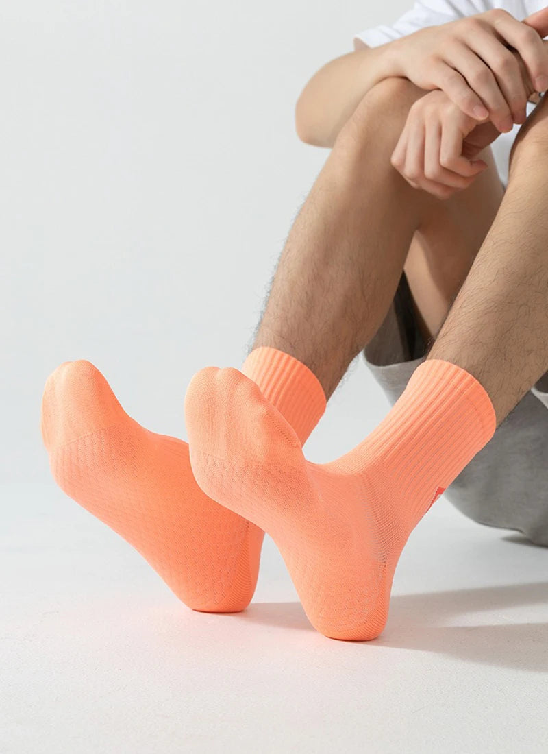 Running Socks for Men & Women – Quick-Dry Middle Tube Crew Socks for Marathon, Cycling & Fitness Training