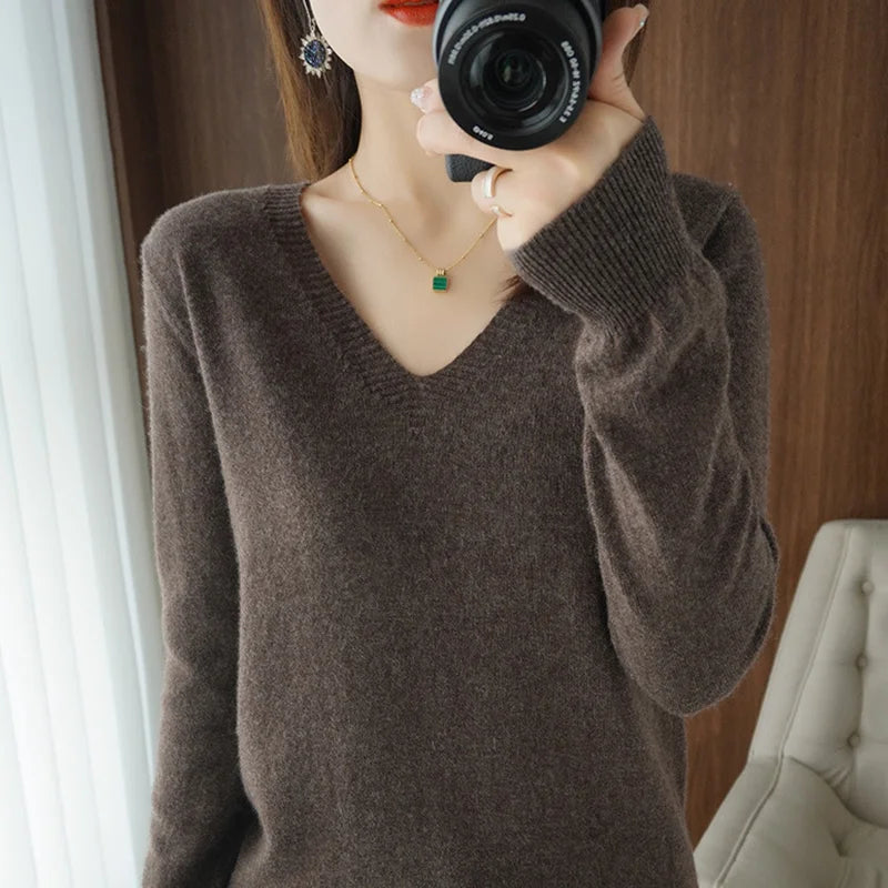 Women's Cashmere-Style V-Neck Sweater – Long-Sleeve Knitted Pullover with Lace Neck & Hollow-Out Detail, Casual Autumn & Winter Top