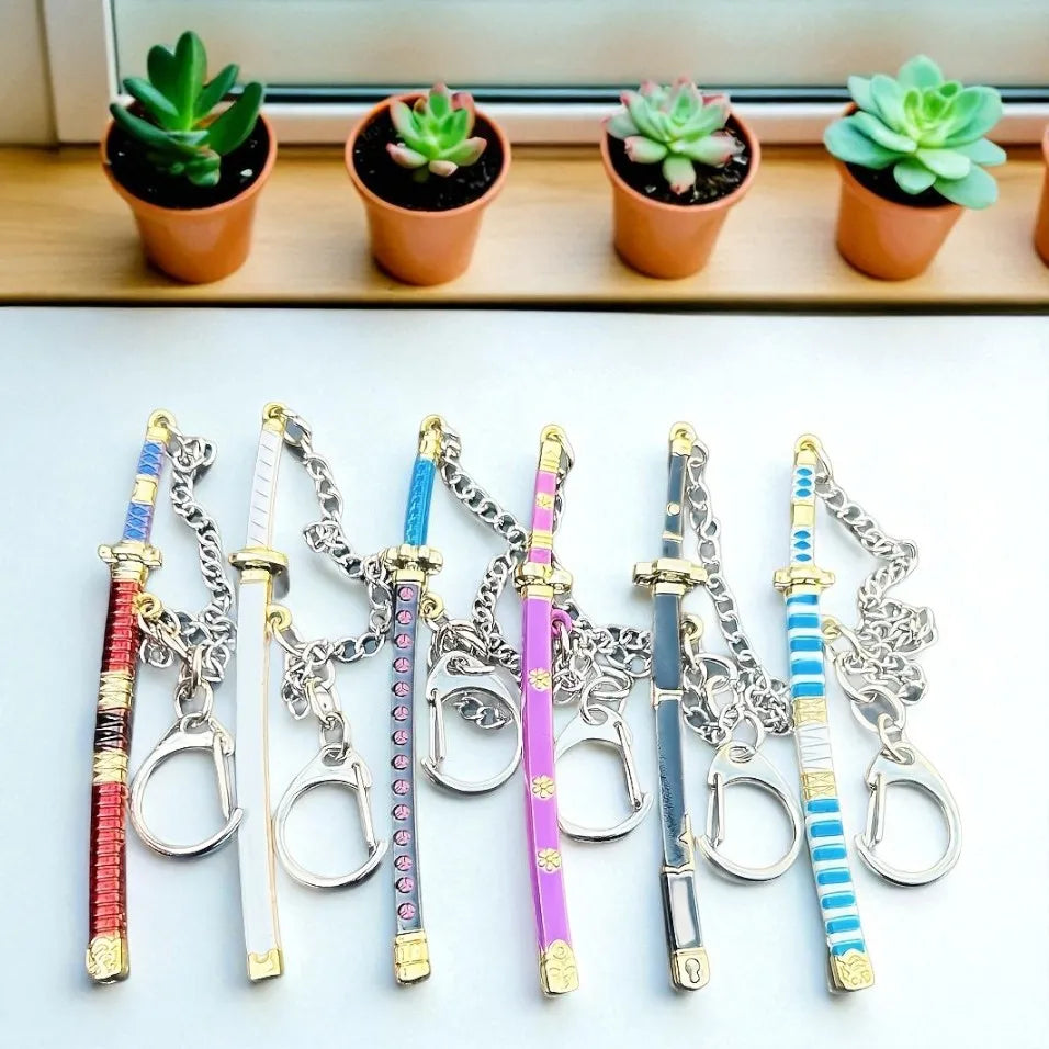 Set de 6 llaveros mini espada katana – Dijes coleccionables inspirados en animes y juegos de 3.54 pulgadas con vainas, genial regalo colgante para mochilas de hombres y niños