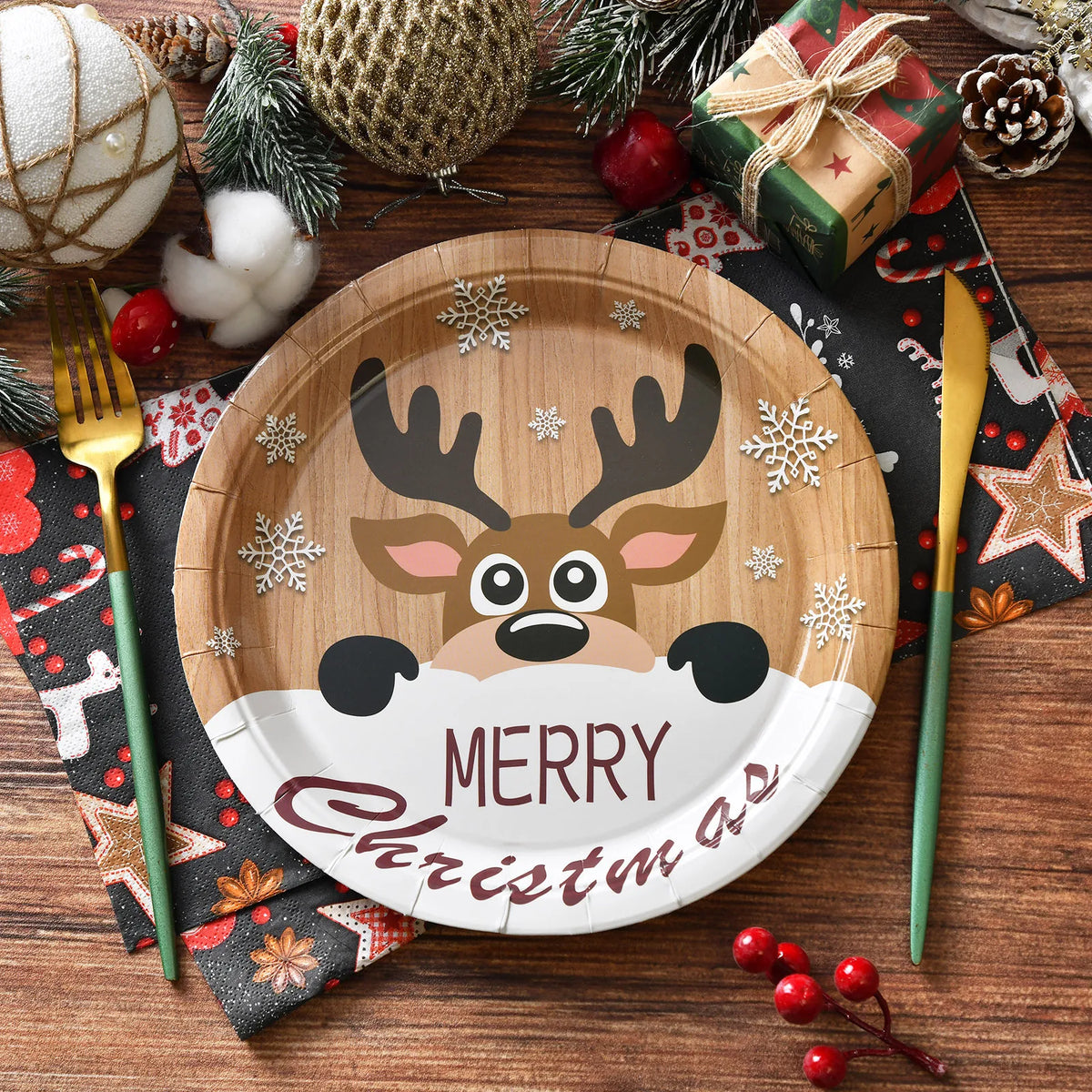 9-Inch Merry Christmas Paper Plates – Santa Claus, Christmas Tree & Elk Round Disposable Plates for Xmas Party & Table Decor