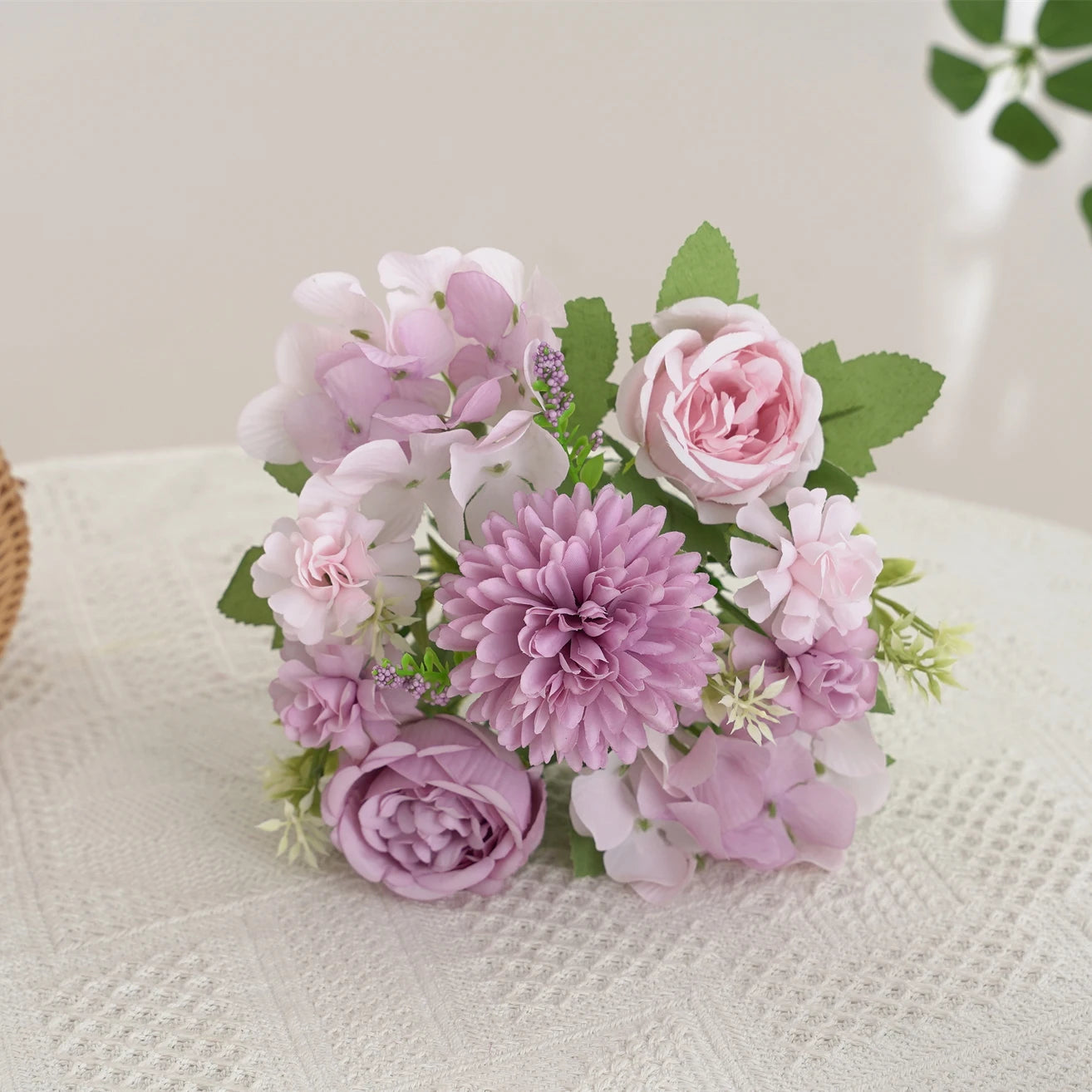 Ramo de flores artificiales realista – Arreglo floral sintético de peonía, crisantemo e hortensia con tallos, decoración reutilizable para el hogar, decoración para bodas y accesorios de fotografía