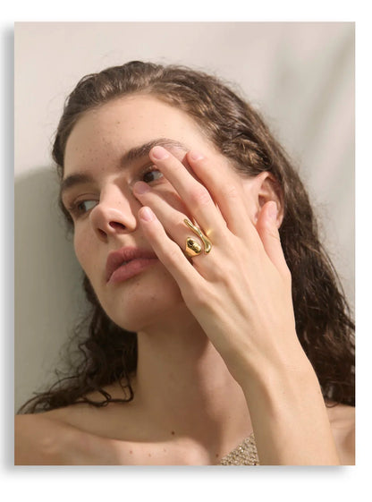 Anillo de Acero Inoxidable Ajustable Geométrico – Anillo de Moda Minimalista con Baño de Oro PVD para Mujer