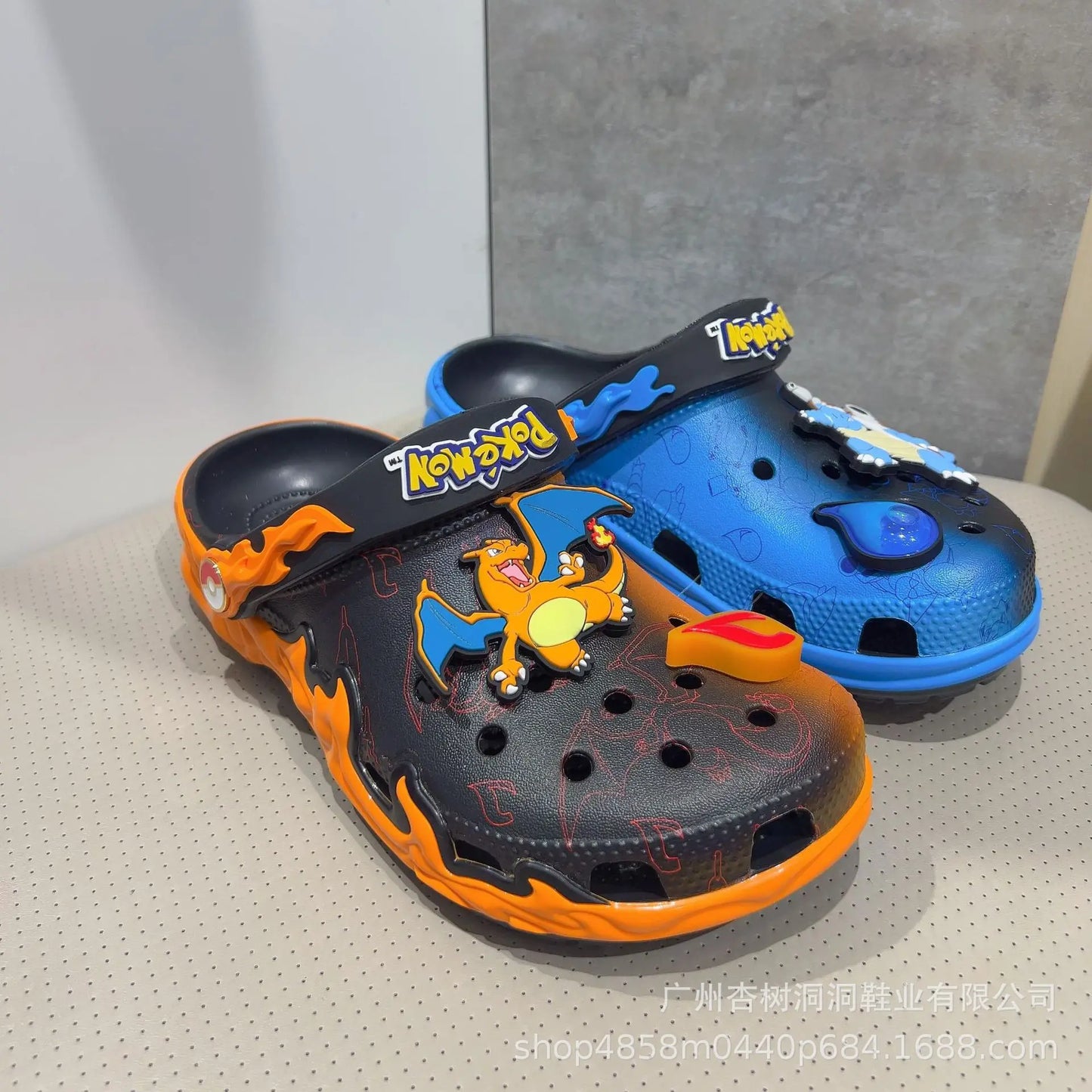Zuecos Pokémon Charizard y Blastoise – Sandalias de playa unisex transpirables antideslizantes y pantuflas de dibujos animados