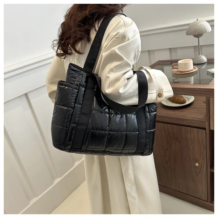 Sac à bandoulière matelassé pour femmes – Grand sac fourre-tout en nylon pour l'hiver 2025, motif en coton chaud, sac à main de voyage décontracté et tendance