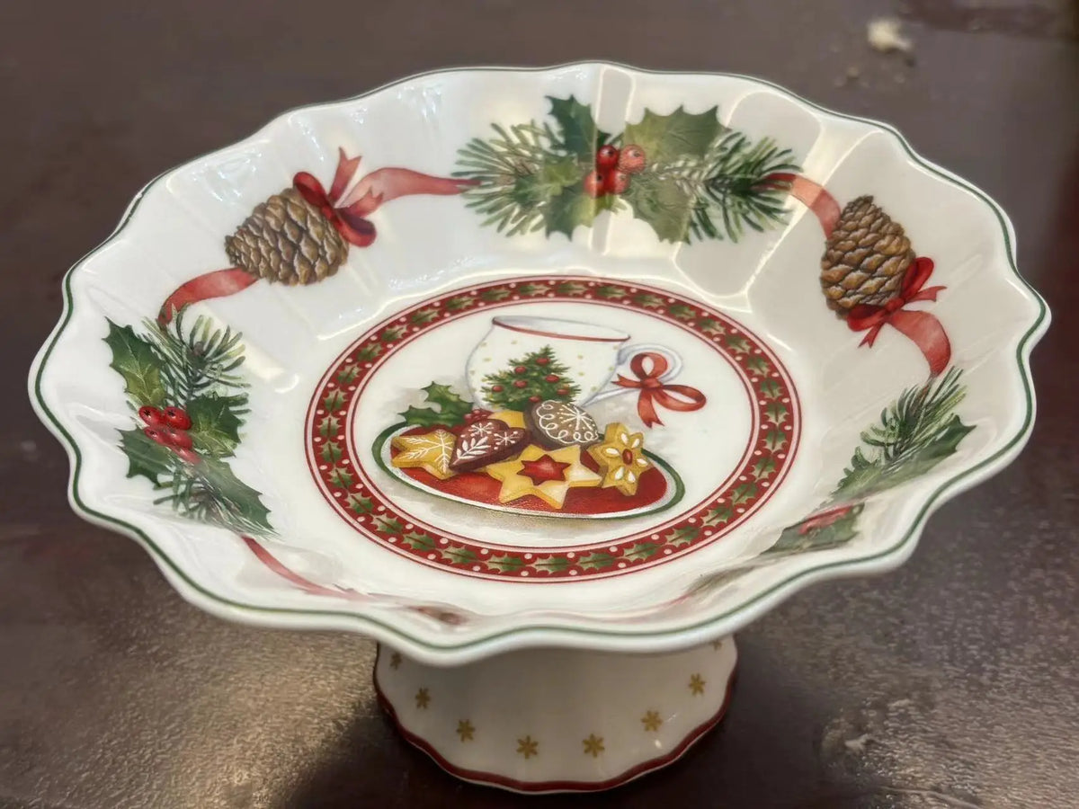 German V Bao Christmas Tableware Collection – Biscuit Plate, Rectangular Serving Plate, Mug, Salad Dish, Dessert & Fruit Holder