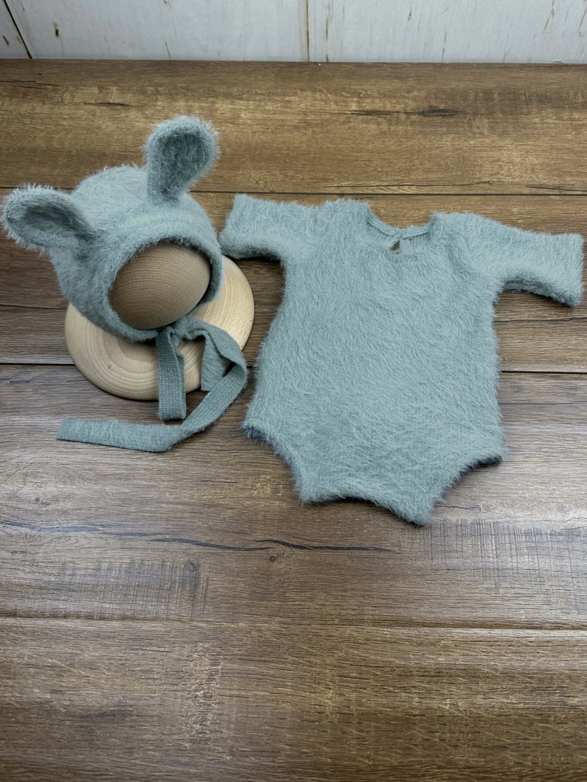 Newborn Photography Props Set – Knitted Rabbit Doll Outfit with Baby Cosplay Glasses, Cute Infant Photoshoot Accessories & Photo Studio Decor