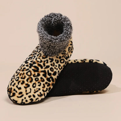 Leopard Print Floor Socks – Warm Fall & Winter Home Socks for Women & Men, Soft Snow & Carpet Slipper Socks with Non-Slip Sole