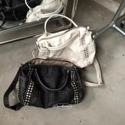 Women’s Retro Rivet Tote Bag – 2026 Fashion Motorcycle Handbag, Large Capacity PU Shoulder Bag with Detachable Strap, Vintage Style Purse for Daily Commuting, Travel & Casual Outfits