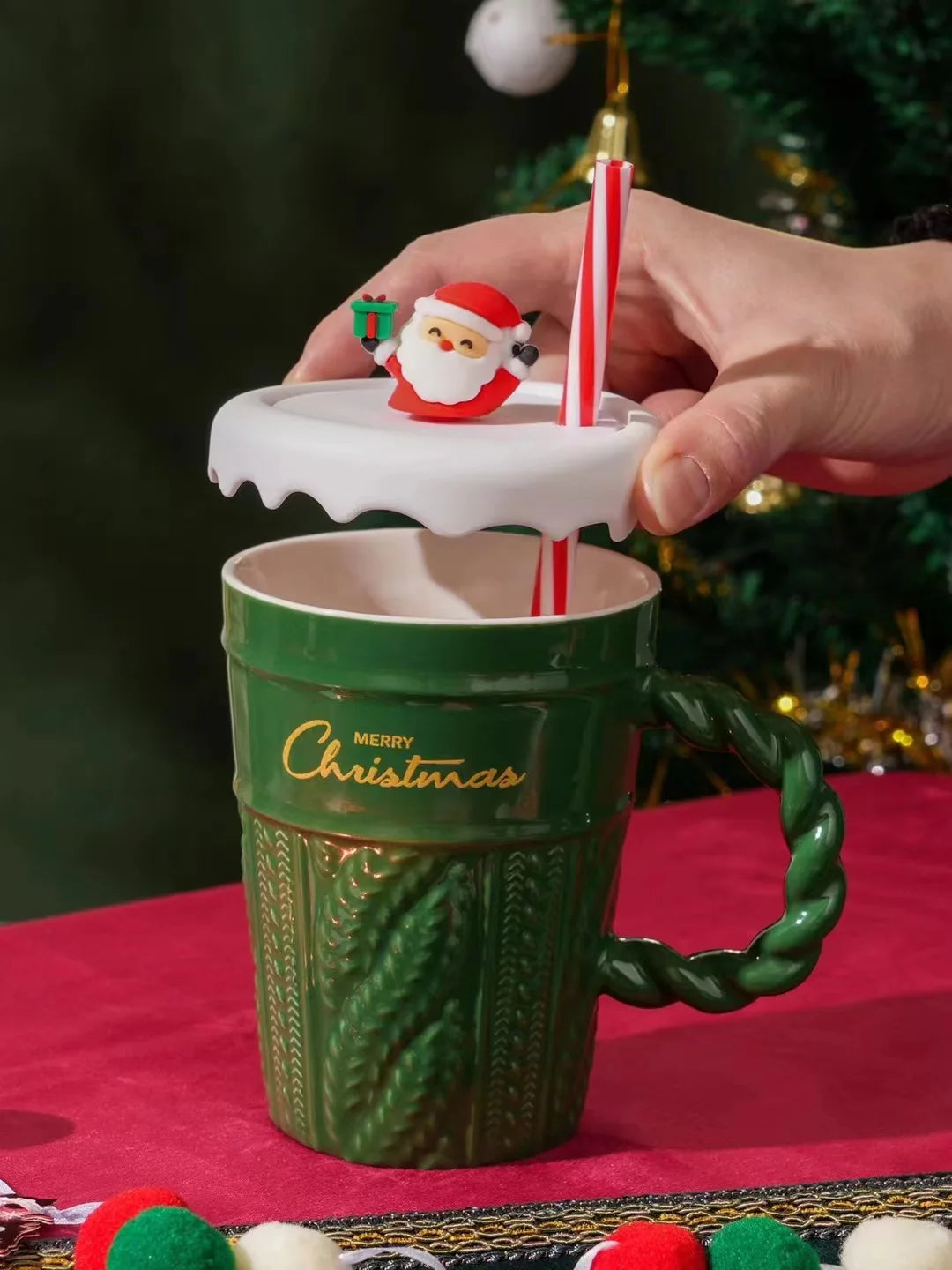 Creative Christmas Ceramic Mug – Coffee & Drinking Cup with Lid and Spoon, Festive Xmas Gift for Children, Home & Office