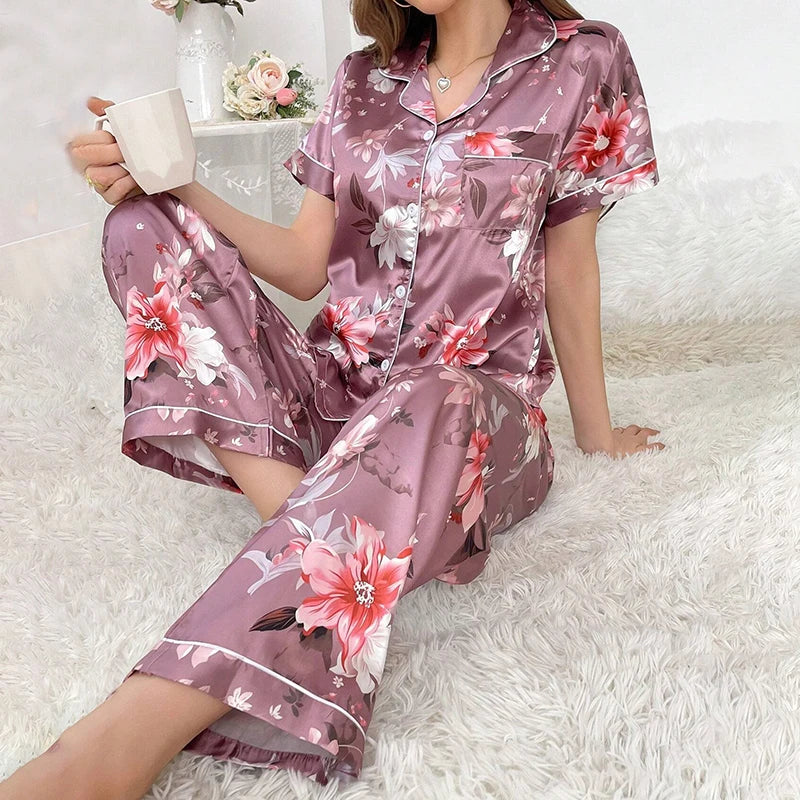 Women's Satin Pajama Set – 2-Piece Long Sleeve Button-Up Top & Pants, Soft Autumn Sleepwear & Loungewear