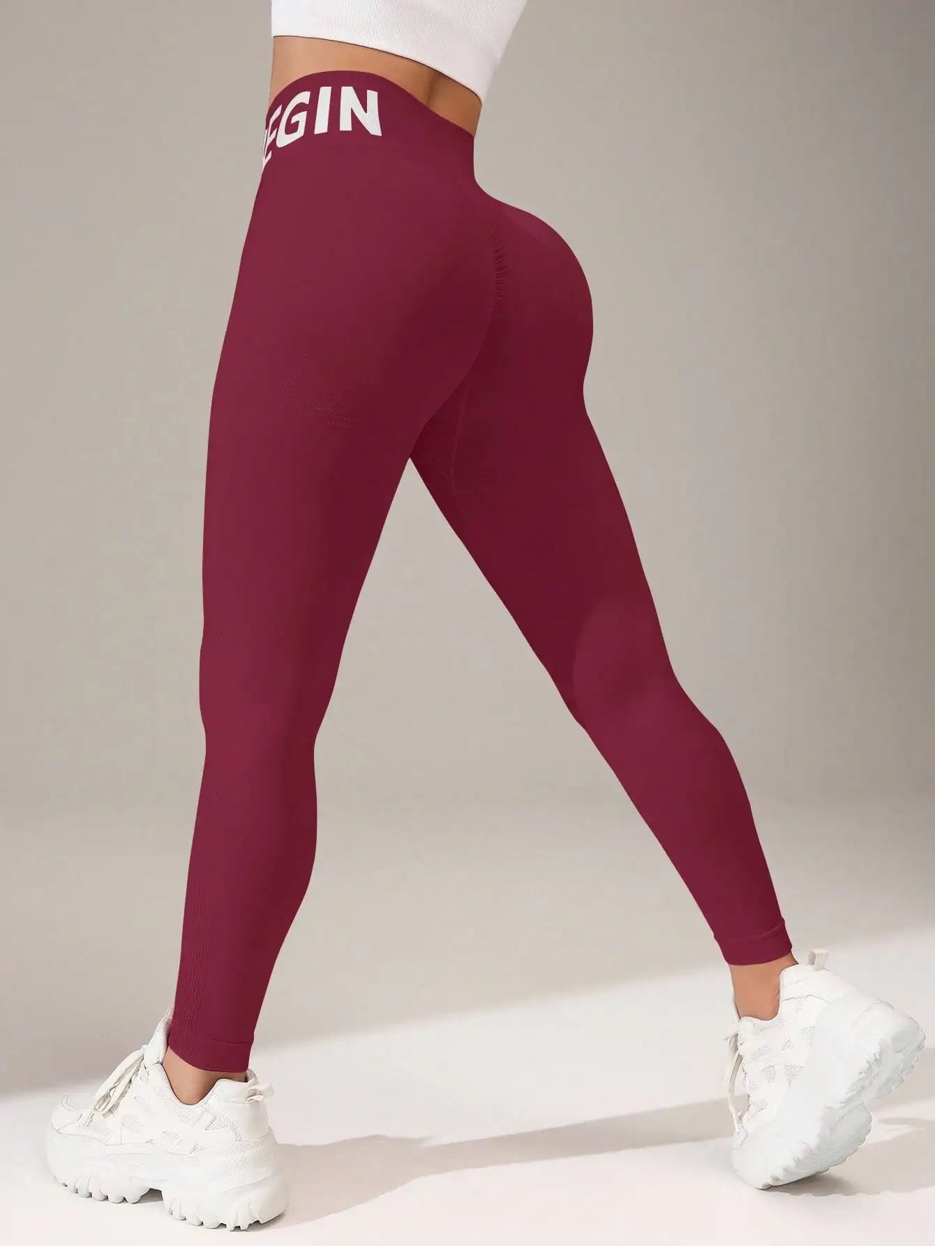 Seamless Yoga Leggings – High-Waist Butt-Lifting Quick-Dry Breathable Workout Tights with Lettering Print for Women