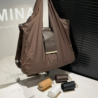Reusable Mini Keychain Tote Bag – Lightweight Foldable Large-Capacity Shopping Bag, Expandable Eco-Friendly Reusable Carry Bag