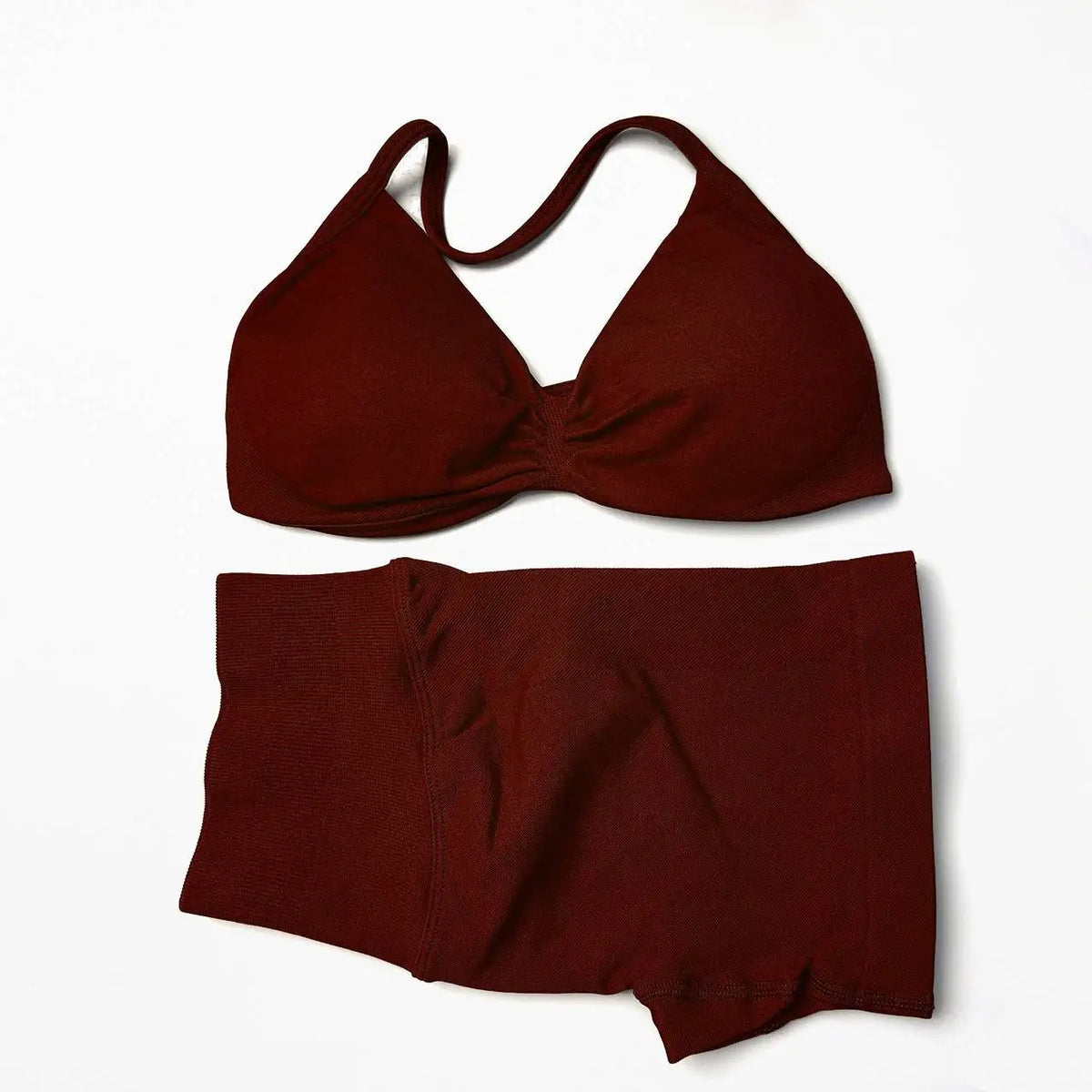 Seamless 2-Piece Yoga Sports Set – Strappy Halter Crop Top with Removable Pads & Quick-Dry Backless Shorts for Gym and Fitness