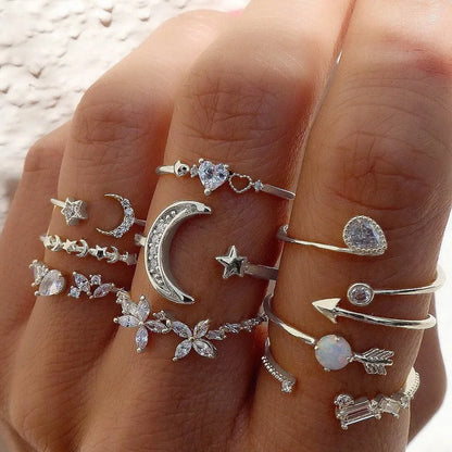 Conjunto de anillos apilables de circonita cúbica plateada para mujer – Luna, flecha, flor y corazón | Joyería de moda para boda y regalo