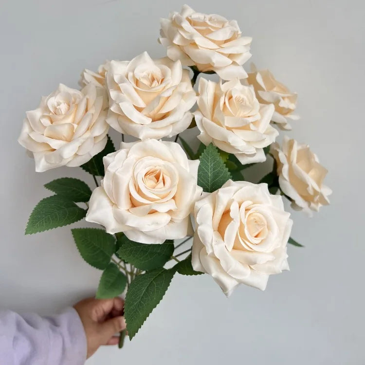Ramo de rosas de diamantes de 9 cabezas – Rosas artificiales sintéticas con detalles de diamantes brillantes, arreglo floral realista para boda, decoración del hogar, sala de estar y regalo