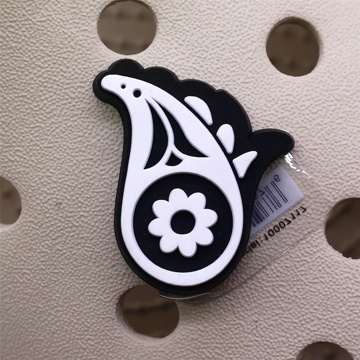 1PC Black & White PVC Shoe Charms – Skull, Ghost & Taichi Shoe Decorations, Shoe Buckle Accessories for Customization & Gifts