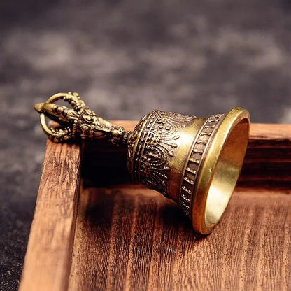 Llavero de Campana Tibetana de Latón – Amuleto de Bronce Hecho a Mano para Accesorios de Coche, Decoración del Hogar y Regalo Creativo