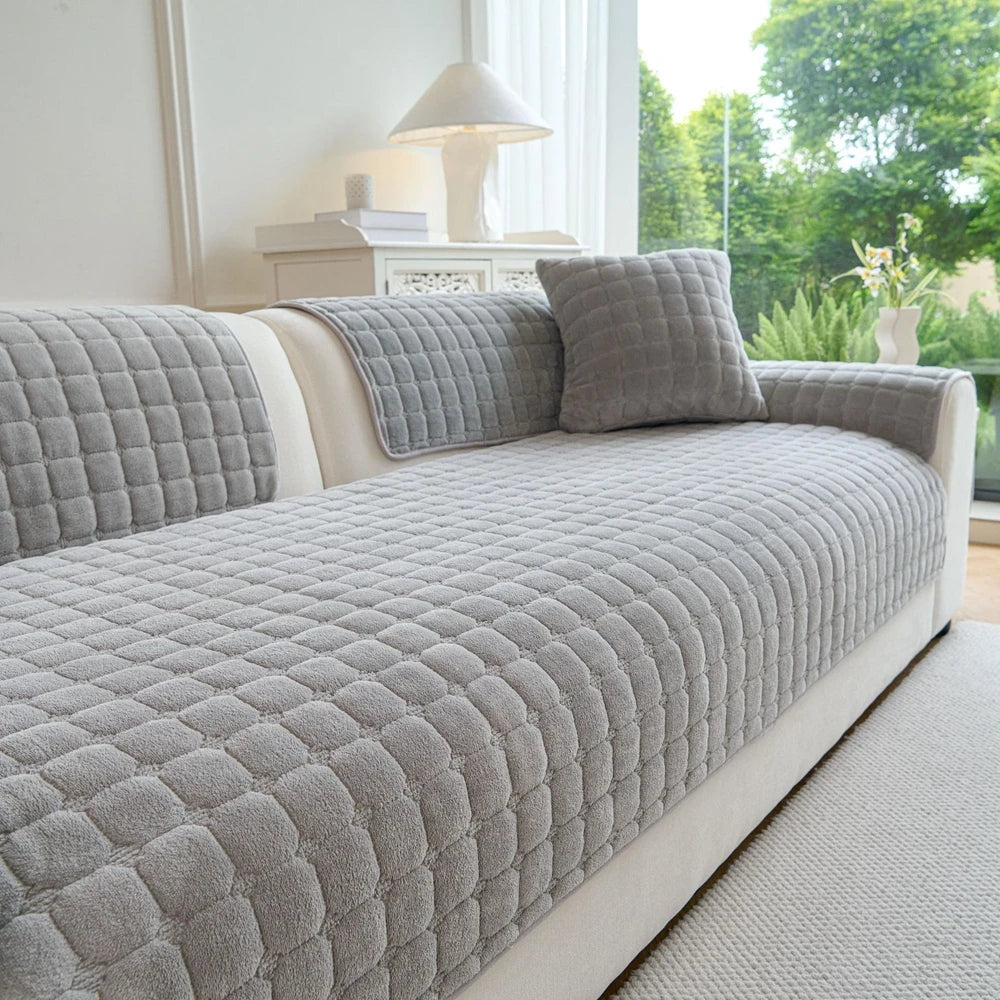 Soft Flannel Non-Slip Sofa Cover – Quilted Furniture Protector for Couch & Living Room Sofa, Warm 1-Seat Cushion Cover