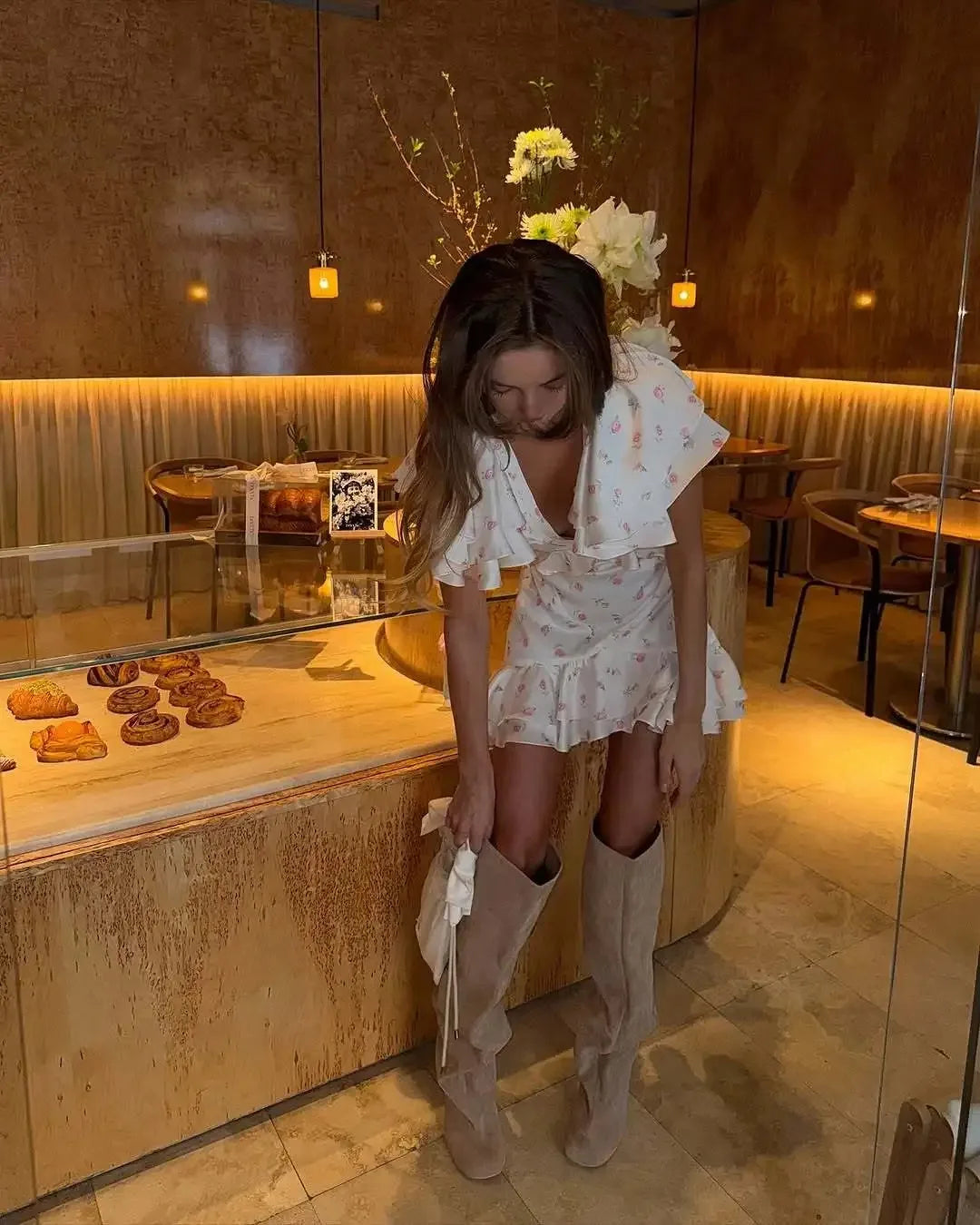Robe mini florale à volants printemps-été 2026 pour femme – Jupe courte plissée à col en V, tenue décontractée élégante et à la mode