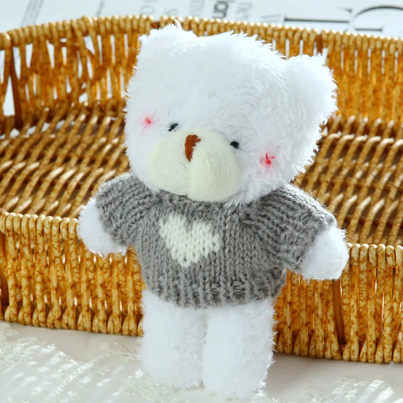 Cute Bear Plush Keychain with Sweater – Mini Stuffed Teddy Bear Pendant for Girls, Backpacks, Bags & Kids’ Gifts