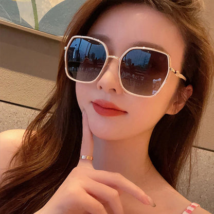 Women's Polarized Sunglasses – Oversized Retro Square Frames with UV400 Protection & Gradient Lenses, Stylish Fashion Eyewear